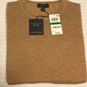 Brand new Ladies cashmere sweater. Size petite large . Camel color .